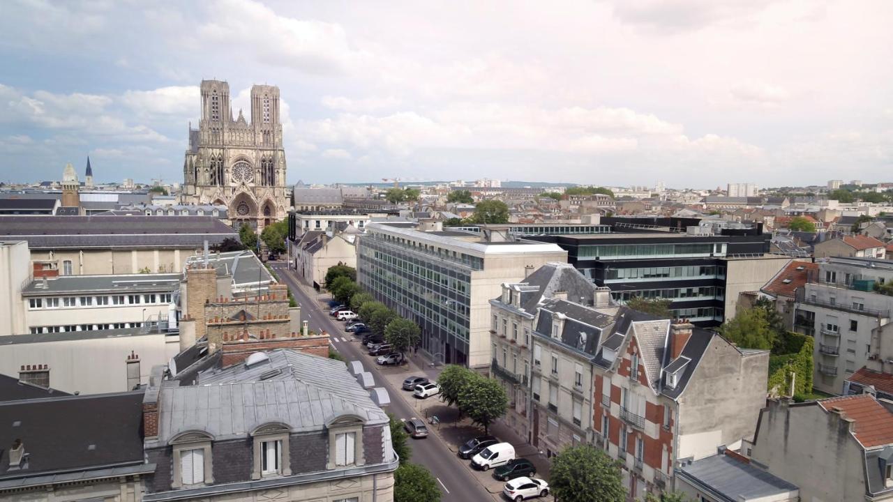 La Demeure Des Sacres - Cathedrale Bed & Breakfast Reims Luaran gambar